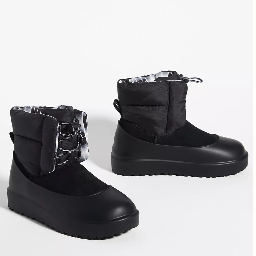 UGG Classic Maxi Toggle Booties